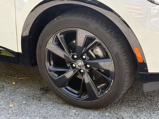 Used 2023 Buick Envision Essence w/ Sport Touring Package AWD/4WD image 7