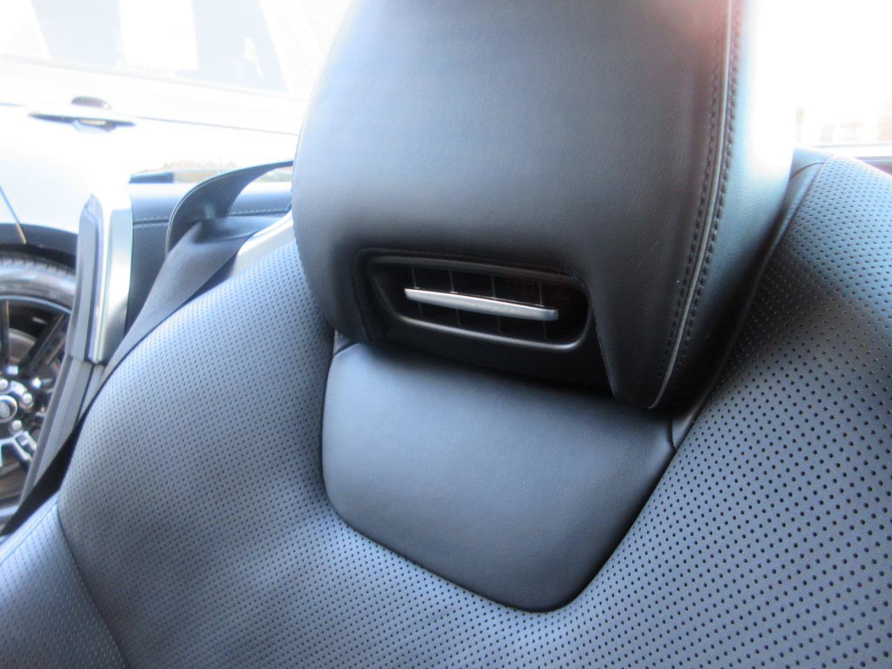 Used 2017 Mercedes-Benz SL 550 image 32