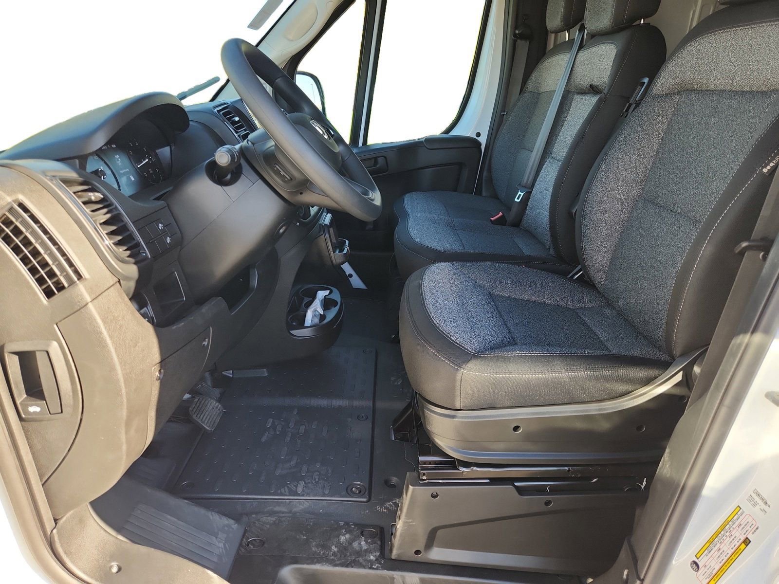 New 2026 RAM ProMaster 2500 image 9