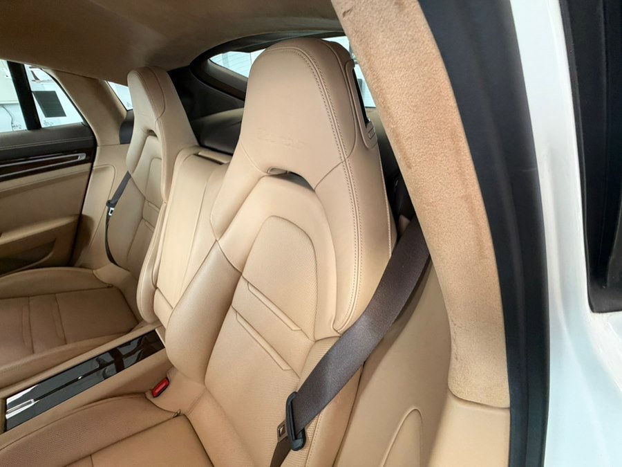 Used 2017 Porsche Panamera Turbo image 27
