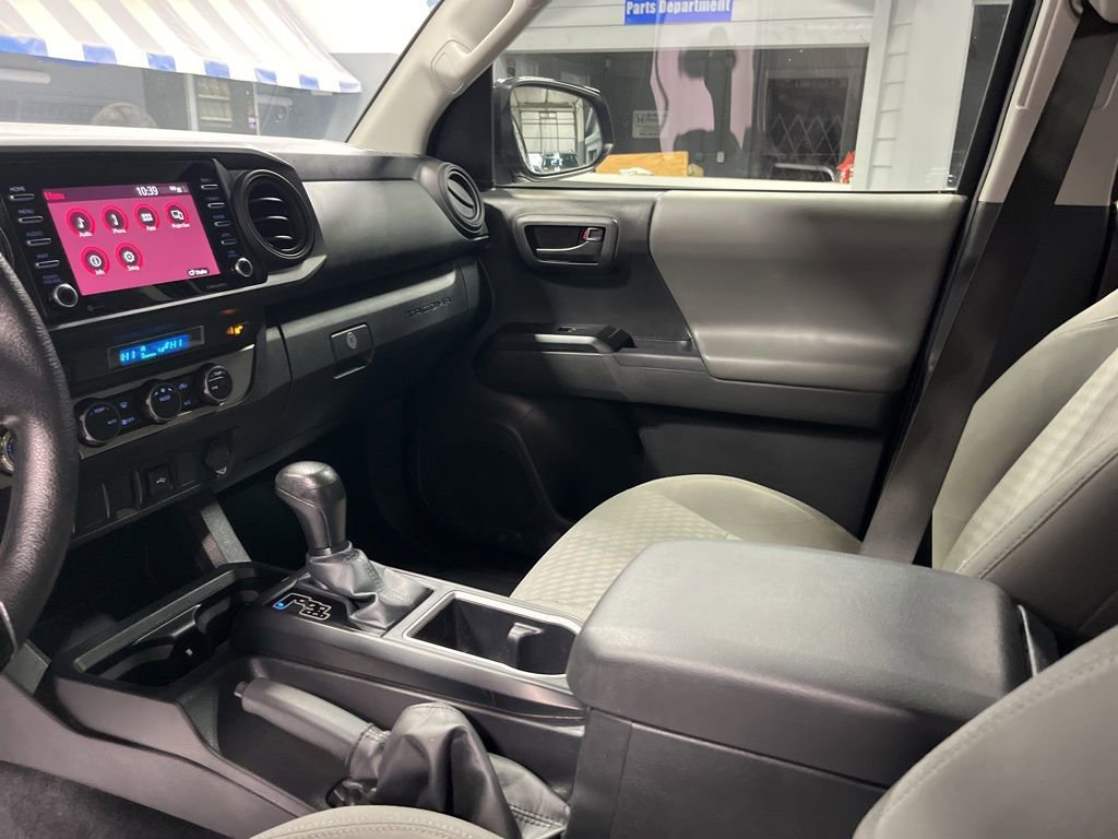 Used 2023 Toyota Tacoma SR AWD/4WD image 16