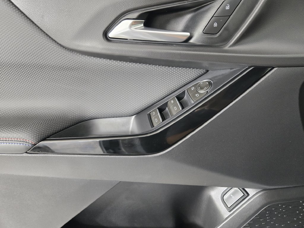 New 2026 Chevrolet Equinox RS FWD image 24