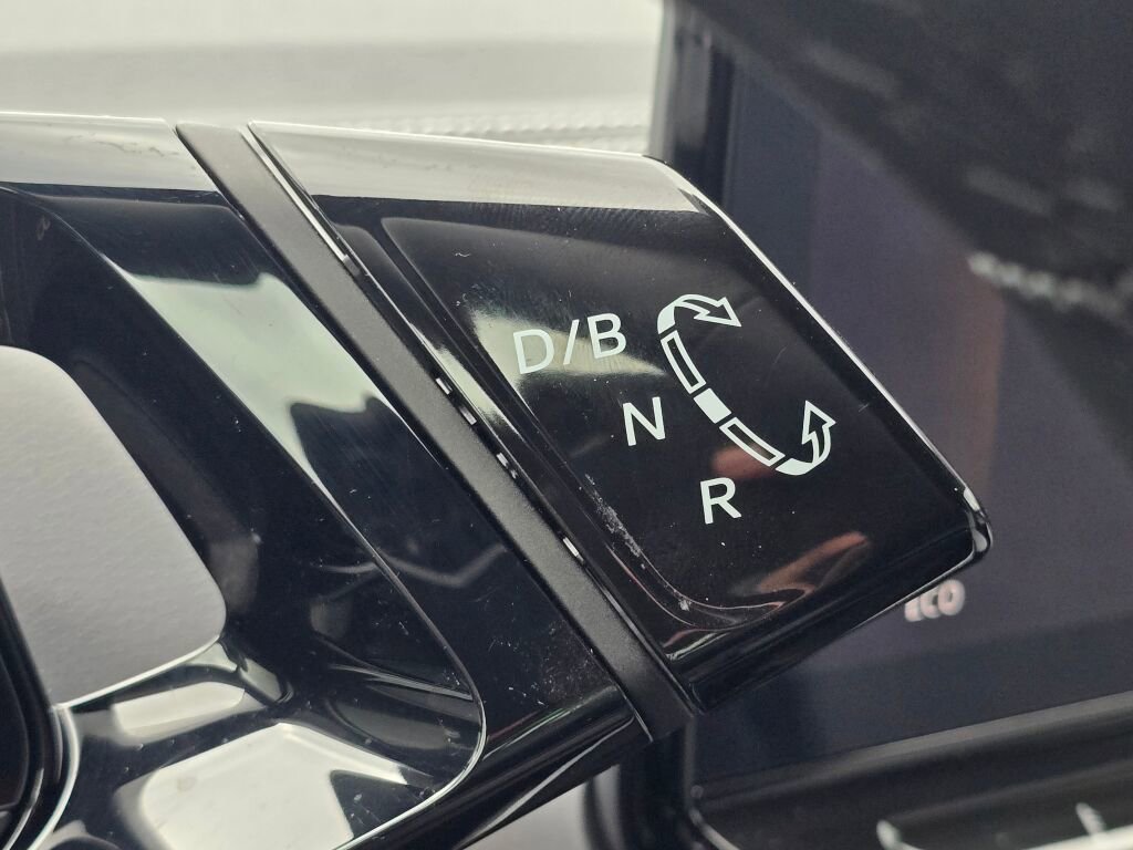 Used 2023 Volkswagen ID.4 Pro AWD/4WD image 28