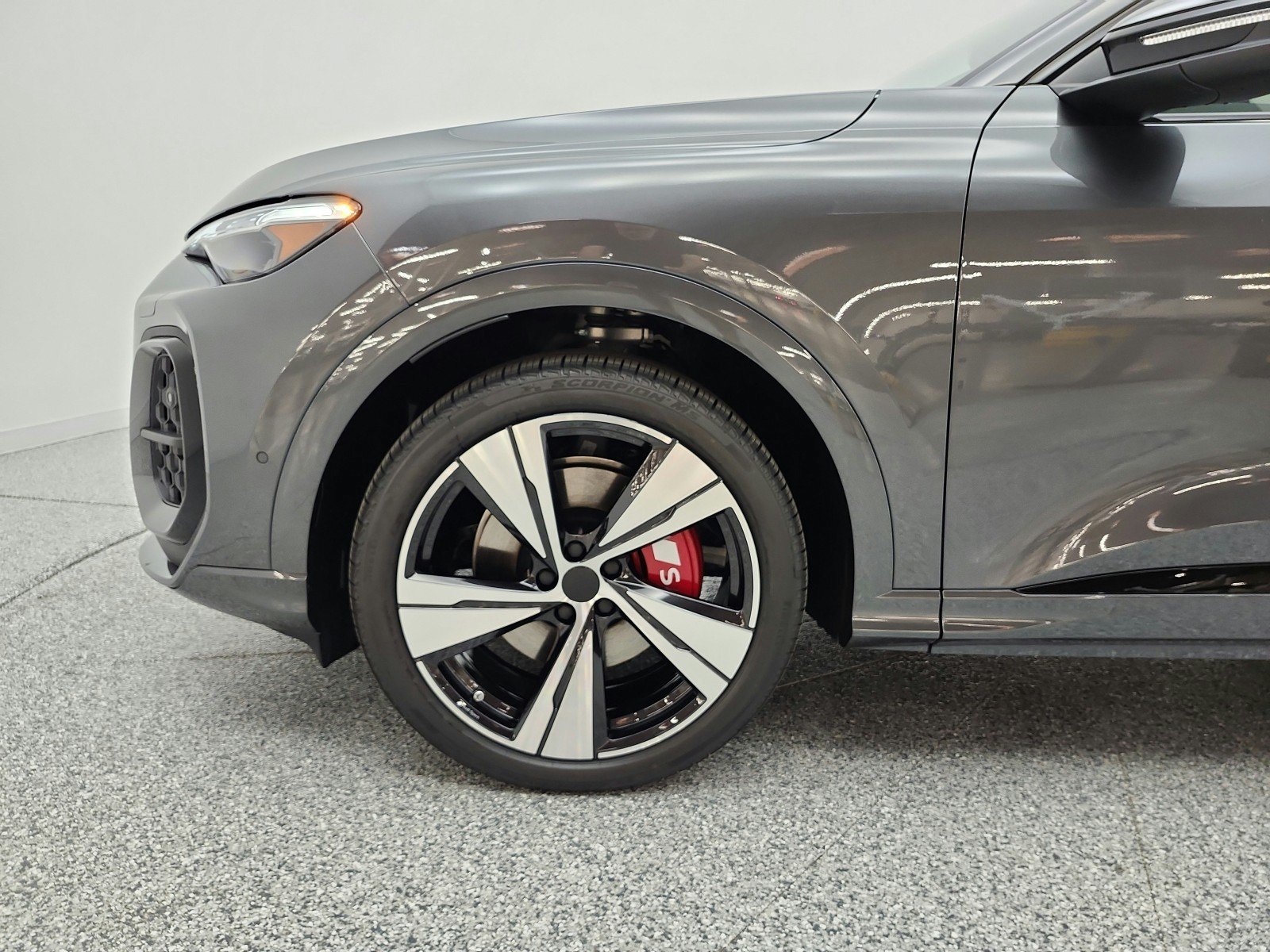 New 2026 Audi SQ5 Prestige AWD/4WD image 15