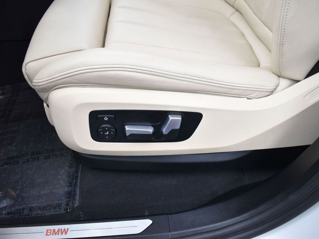 Used 2022 BMW X5 sDrive40i w/ Premium Package RWD image 11