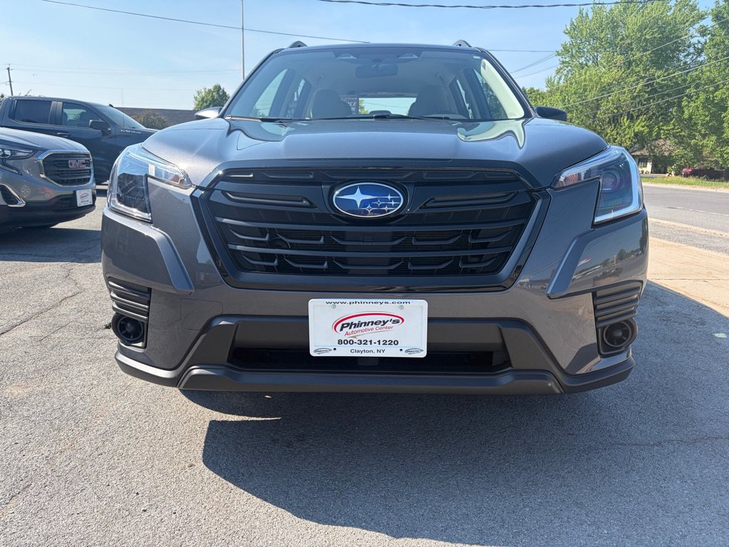 Used 2023 Subaru Forester AWD/4WD image 9