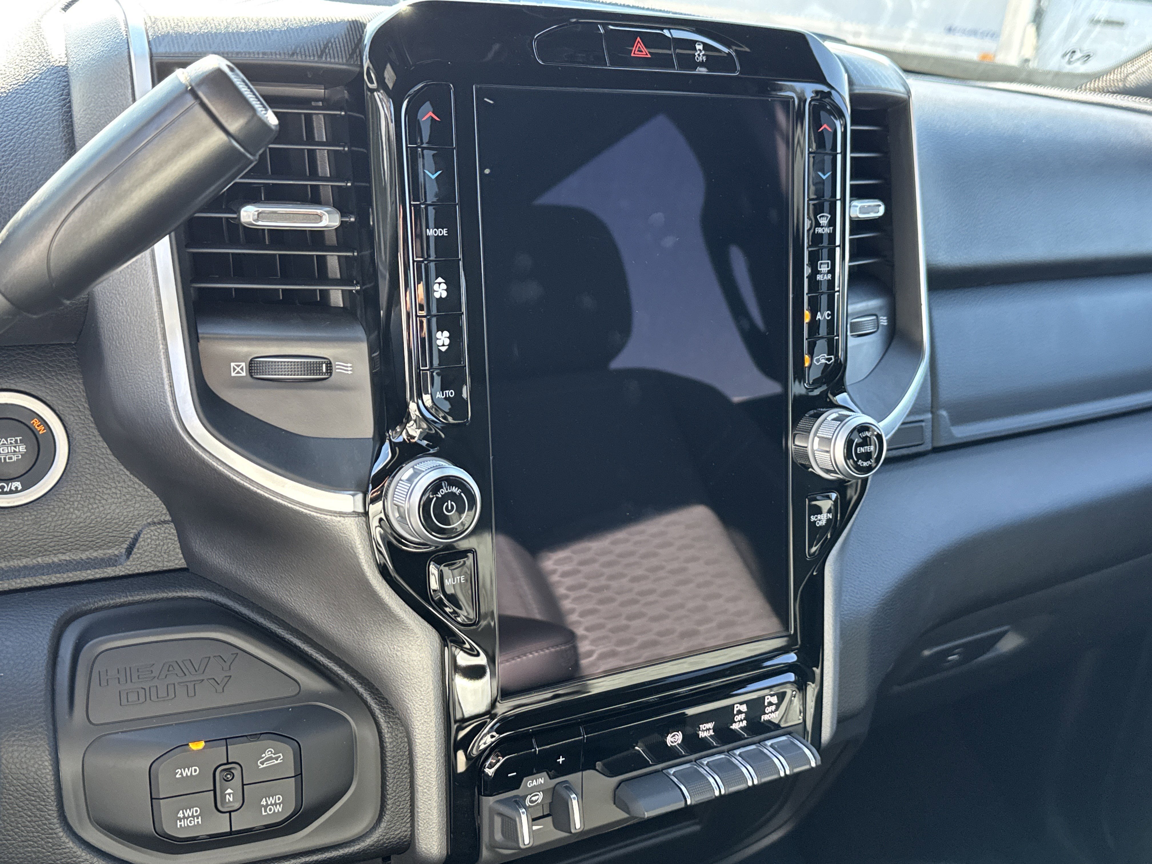 Used 2025 RAM 2500 Big Horn image 32