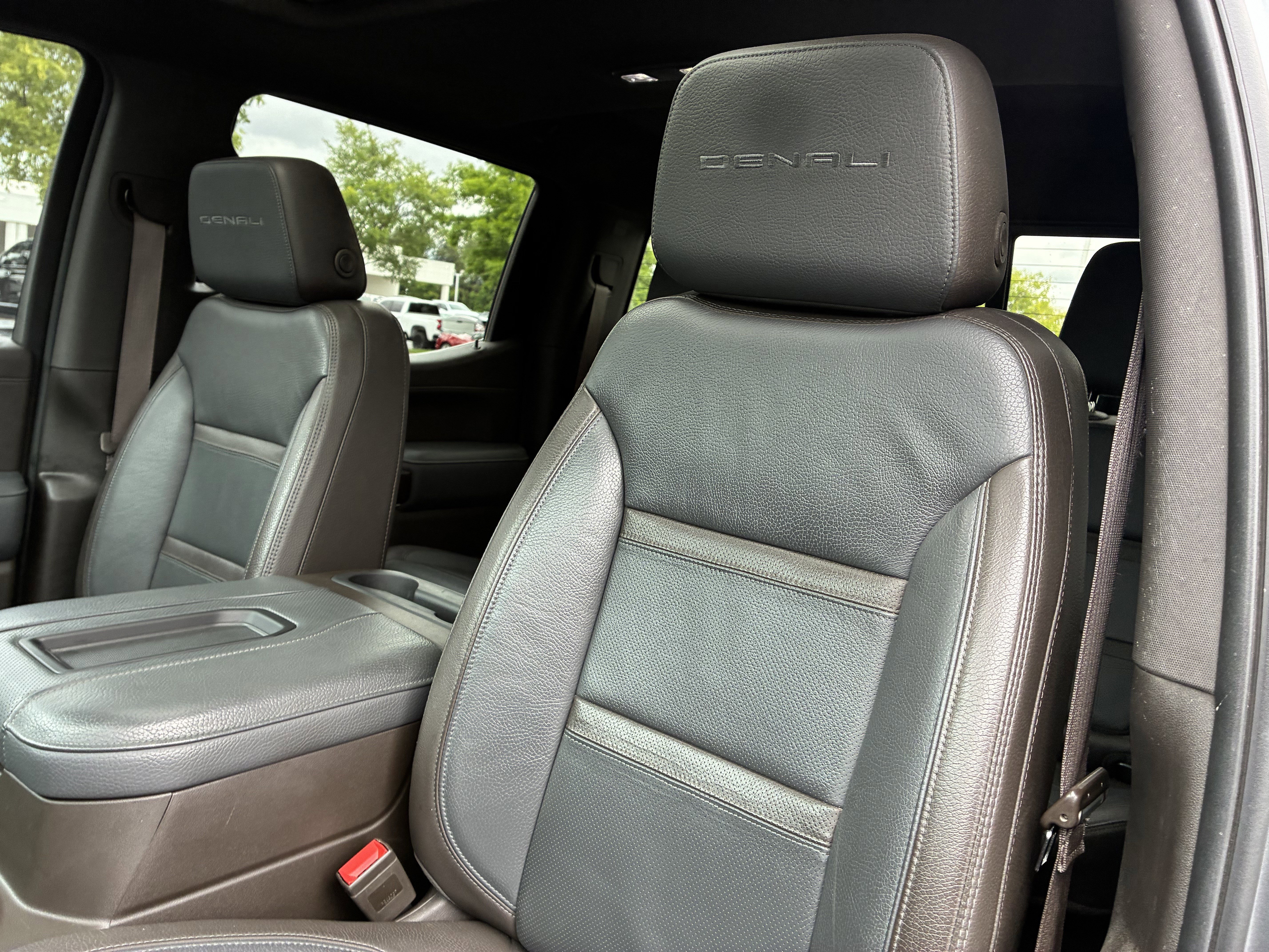 Used 2022 GMC Sierra 1500 Denali w/ Denali Premium Package AWD/4WD image 22