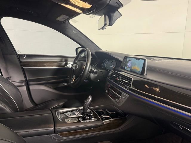 Used 2017 BMW ALPINA B7 xDrive image 33