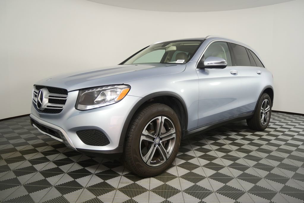 Used 2017 Mercedes-Benz GLC 300 4MATIC image 7