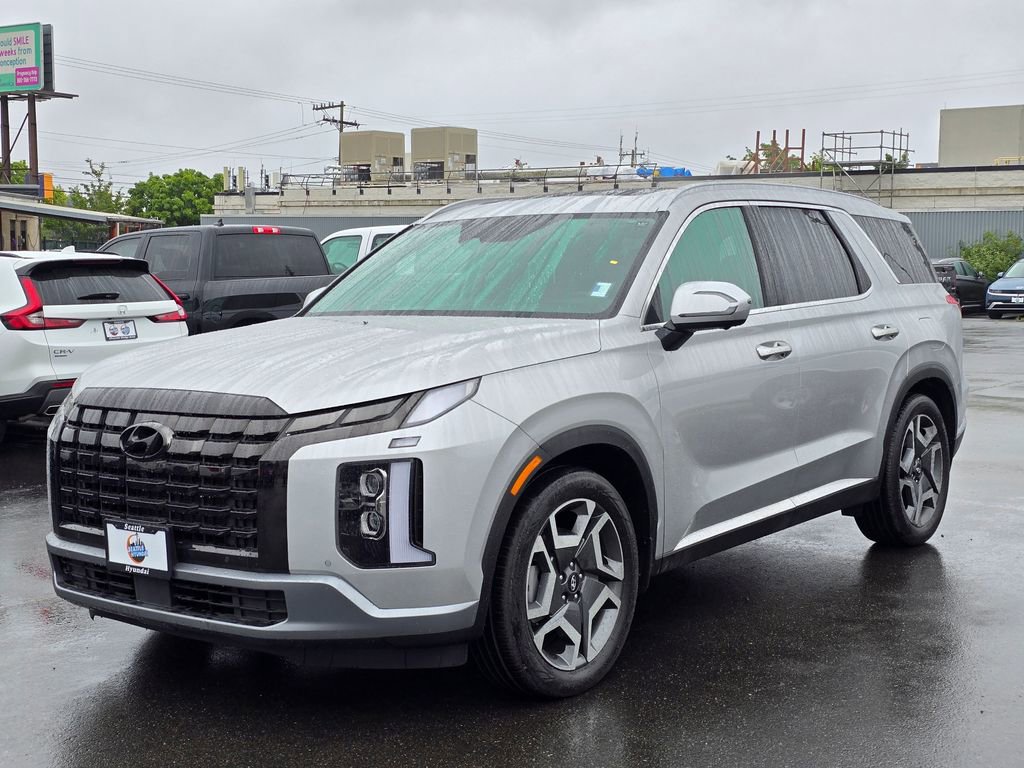 Used 2023 Hyundai Palisade Limited w/ Winter Package AWD/4WD image 3