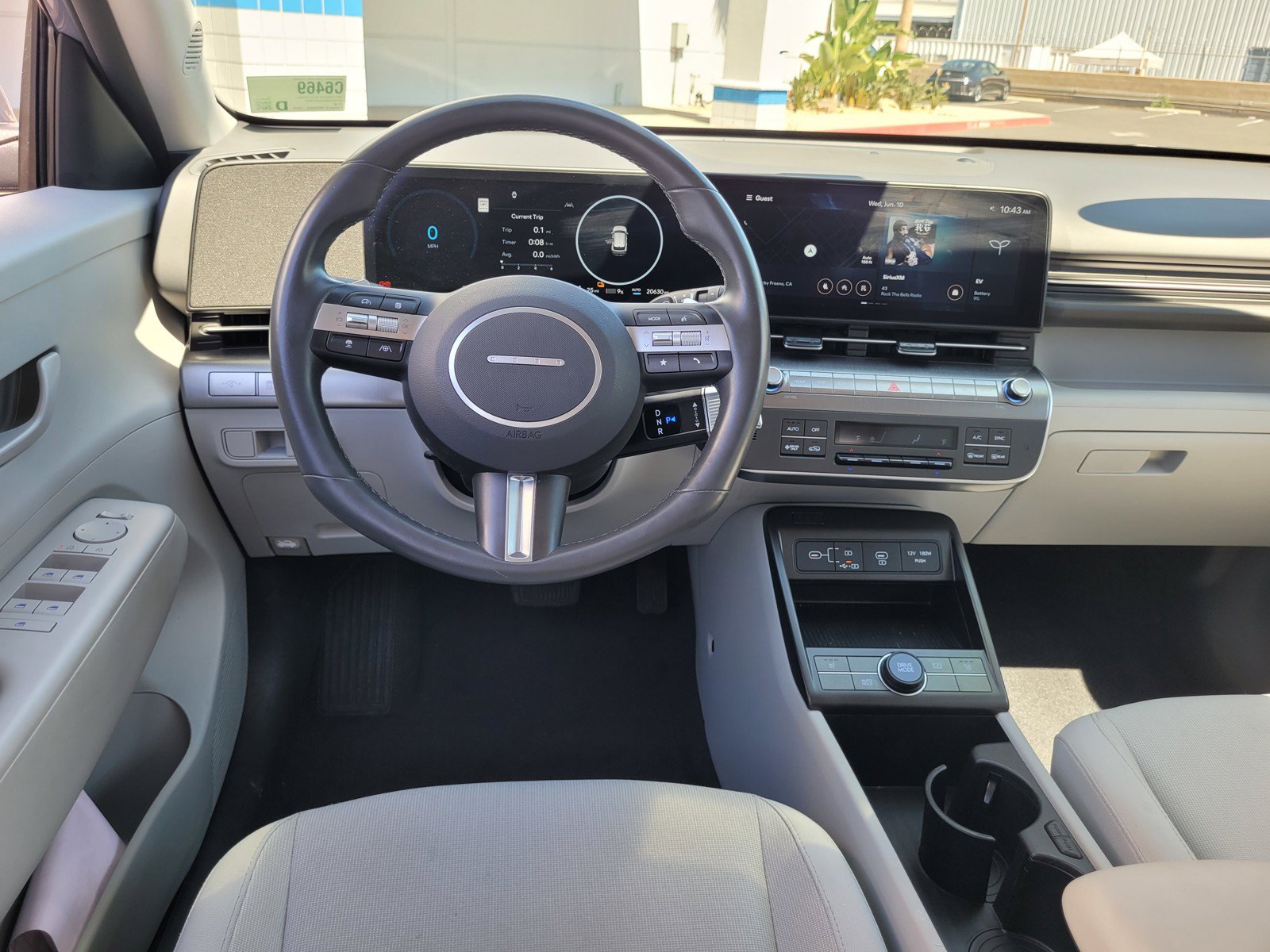 Used 2024 Hyundai Kona SEL FWD image 17