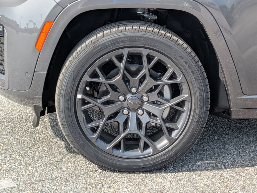 New 2026 Jeep Grand Cherokee L Summit w/ Obsidian Package AWD/4WD image 12