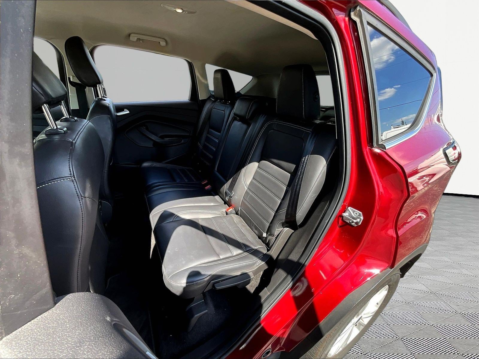Used 2019 Ford Escape SEL AWD/4WD image 22