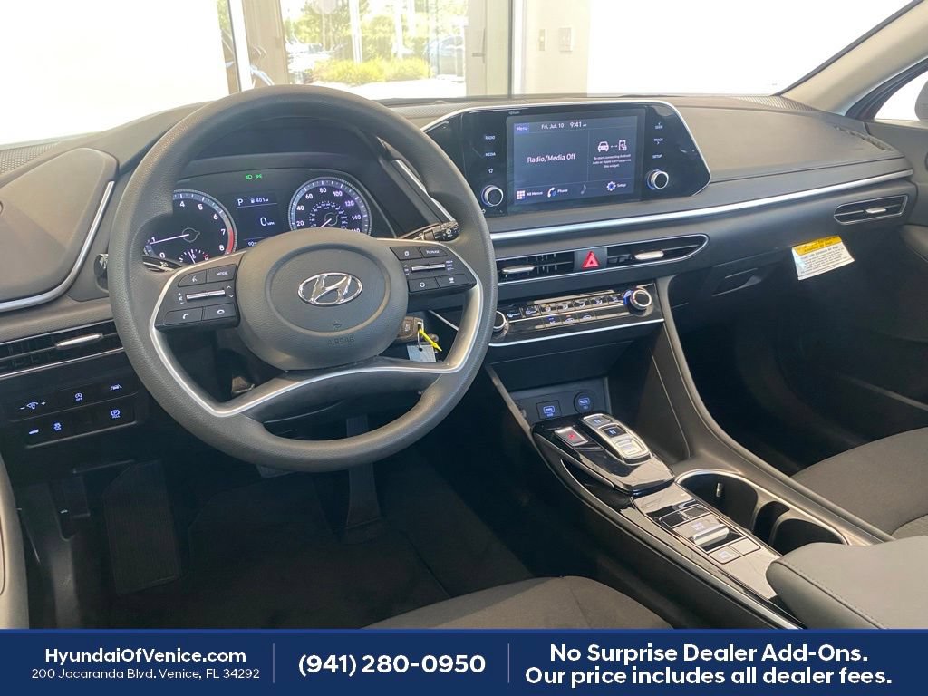 Certified 2023 Hyundai Sonata SE w/ Cargo Package FWD image 17