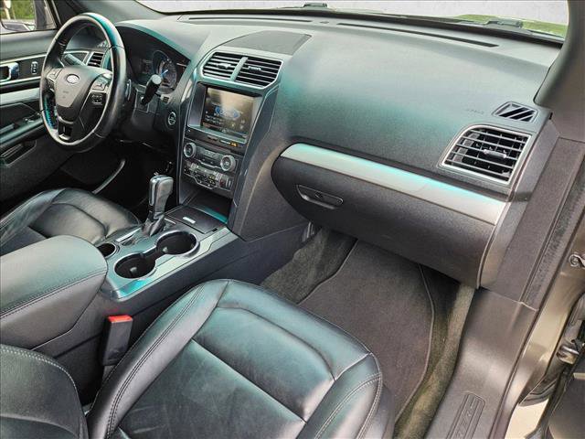 Used 2016 Ford Explorer XLT w/ Equipment Group 202A image 23