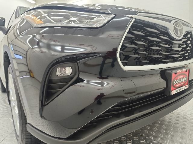 Certified 2025 Toyota Highlander Limited AWD/4WD image 9