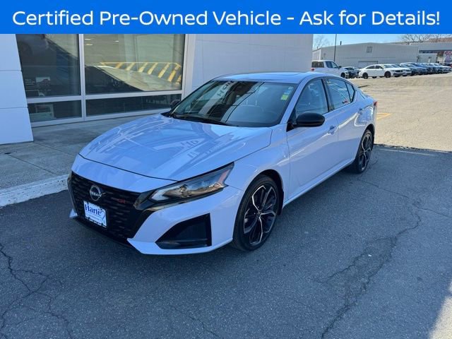 Used 2023 Nissan Altima 2.5 SR w/ SR Premium Package image 4