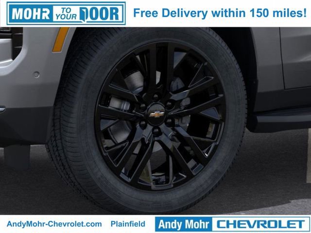 New 2026 Chevrolet Suburban Premier image 9