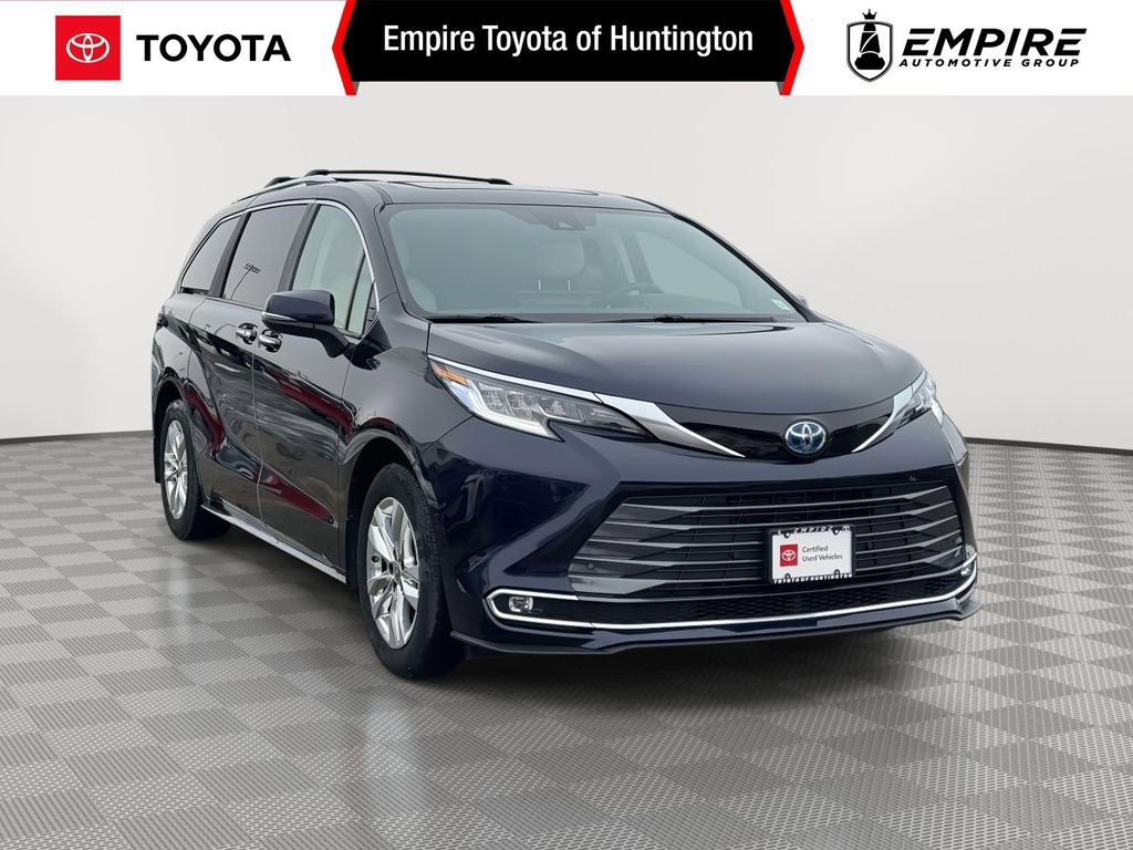 Used 2025 Toyota Sienna Limited 360° Tour
