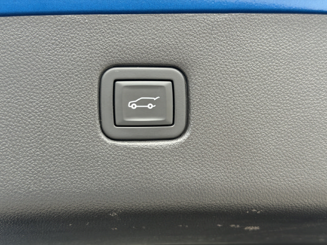 Used 2021 Chevrolet Blazer RS w/ Enhanced Convenience Package FWD image 16