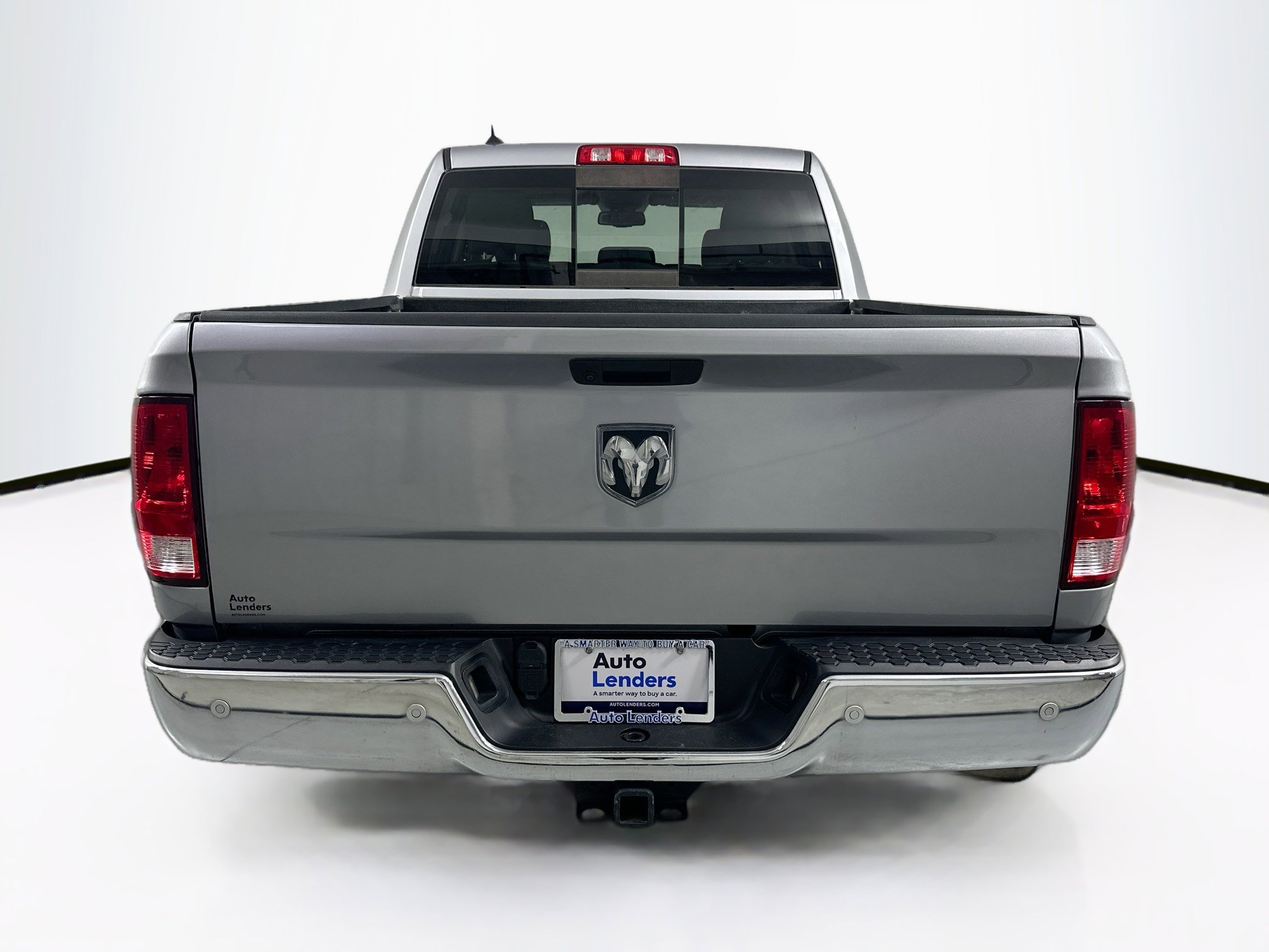 Used 2020 RAM 1500 Classic SLT w/ Luxury Group image 6