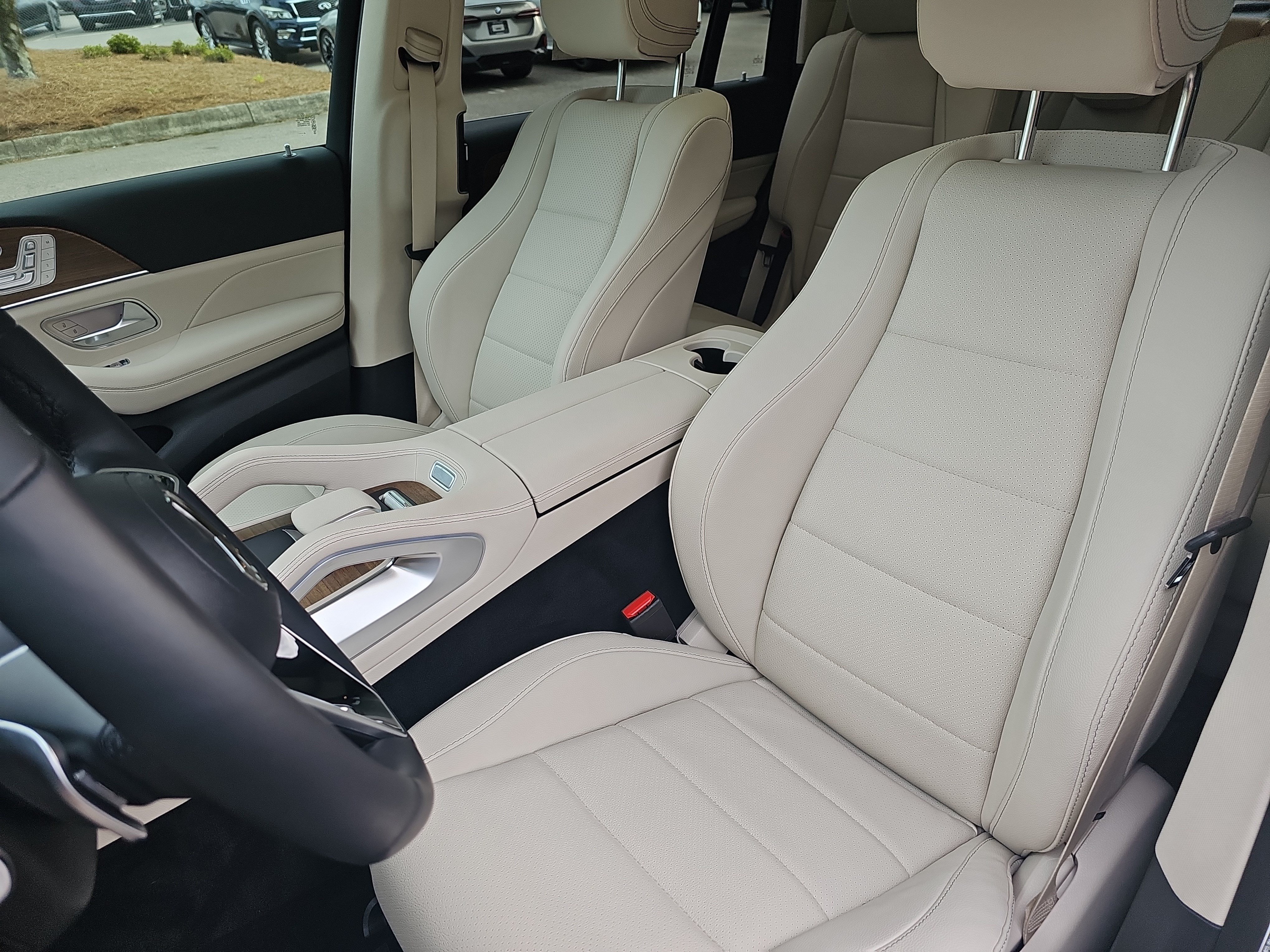 Used 2026 Mercedes-Benz GLS 450 4MATIC image 18