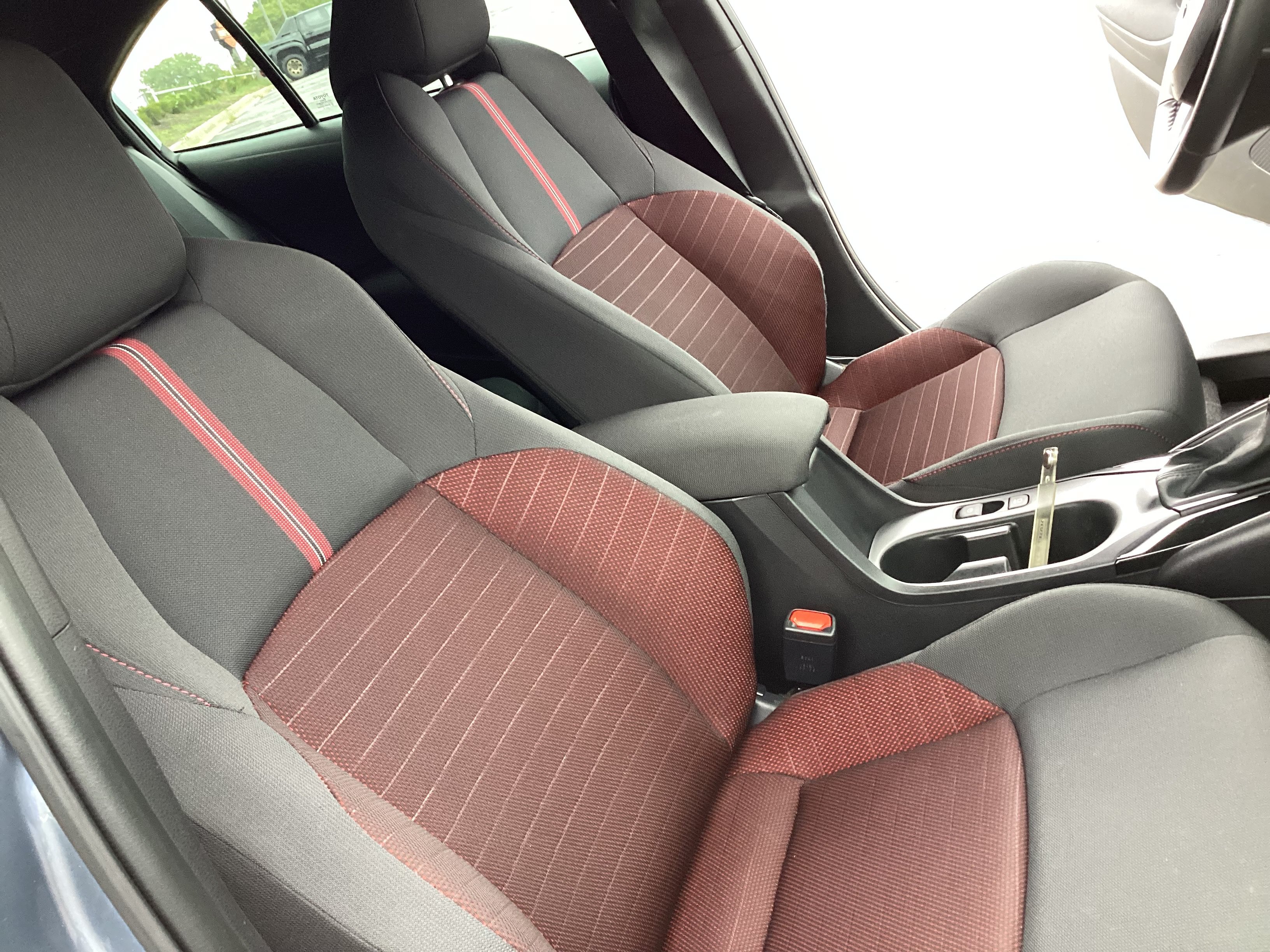 Certified 2026 Toyota Corolla SE w/ SE Package FWD image 7