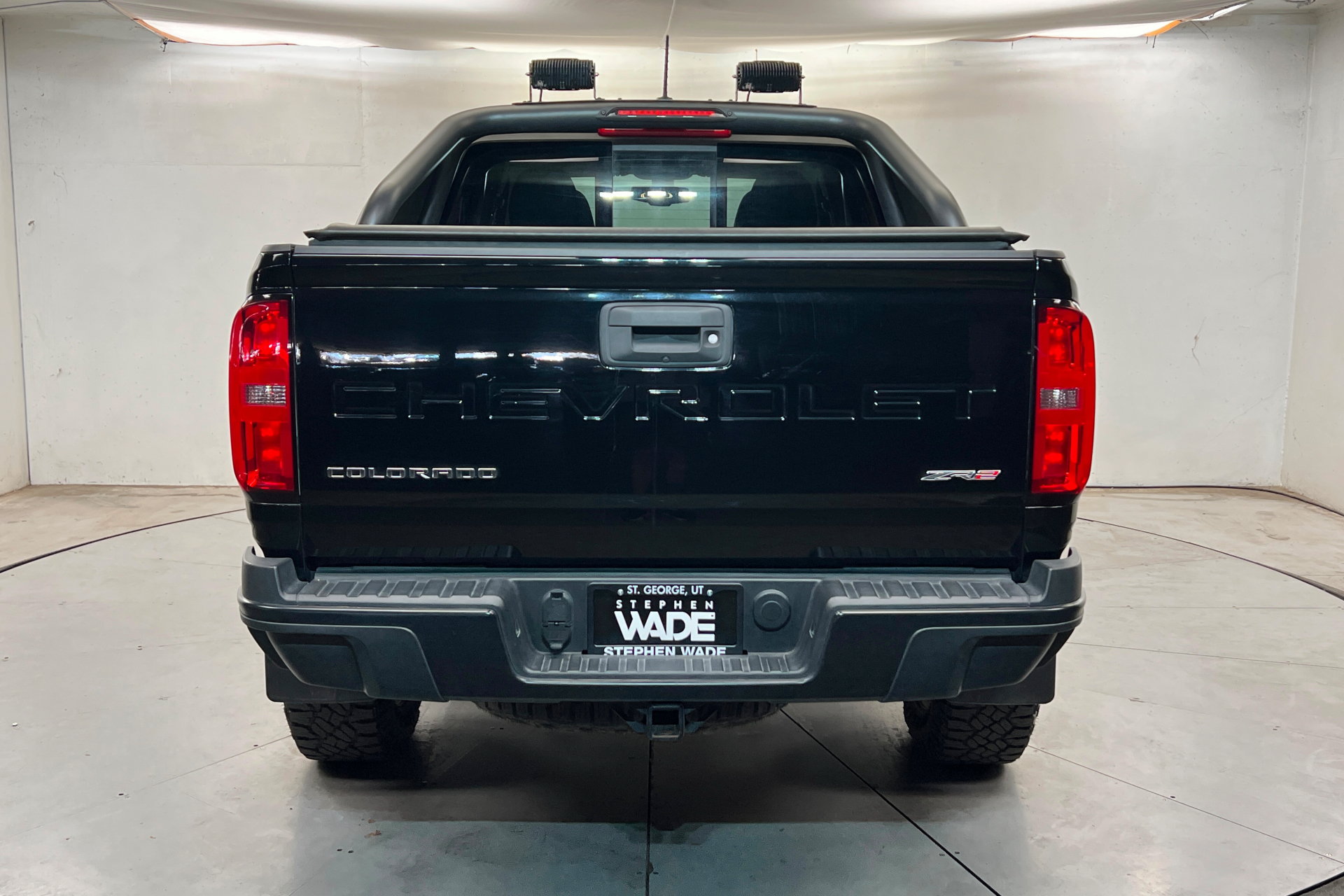 Used 2021 Chevrolet Colorado ZR2 w/ ZR2 Midnight Special Edition AWD/4WD image 4