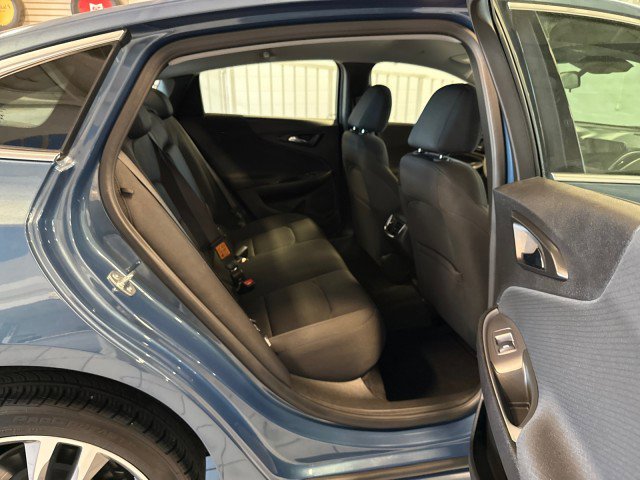 Used 2025 Chevrolet Malibu LT image 29