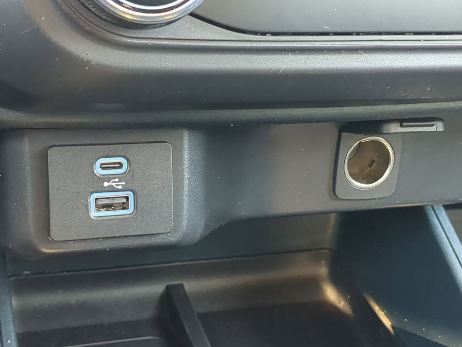 Used 2023 Ford Maverick XL image 32