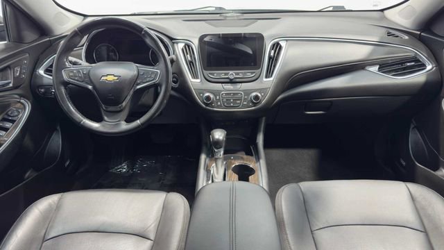 Used 2021 Chevrolet Malibu Premier FWD image 17