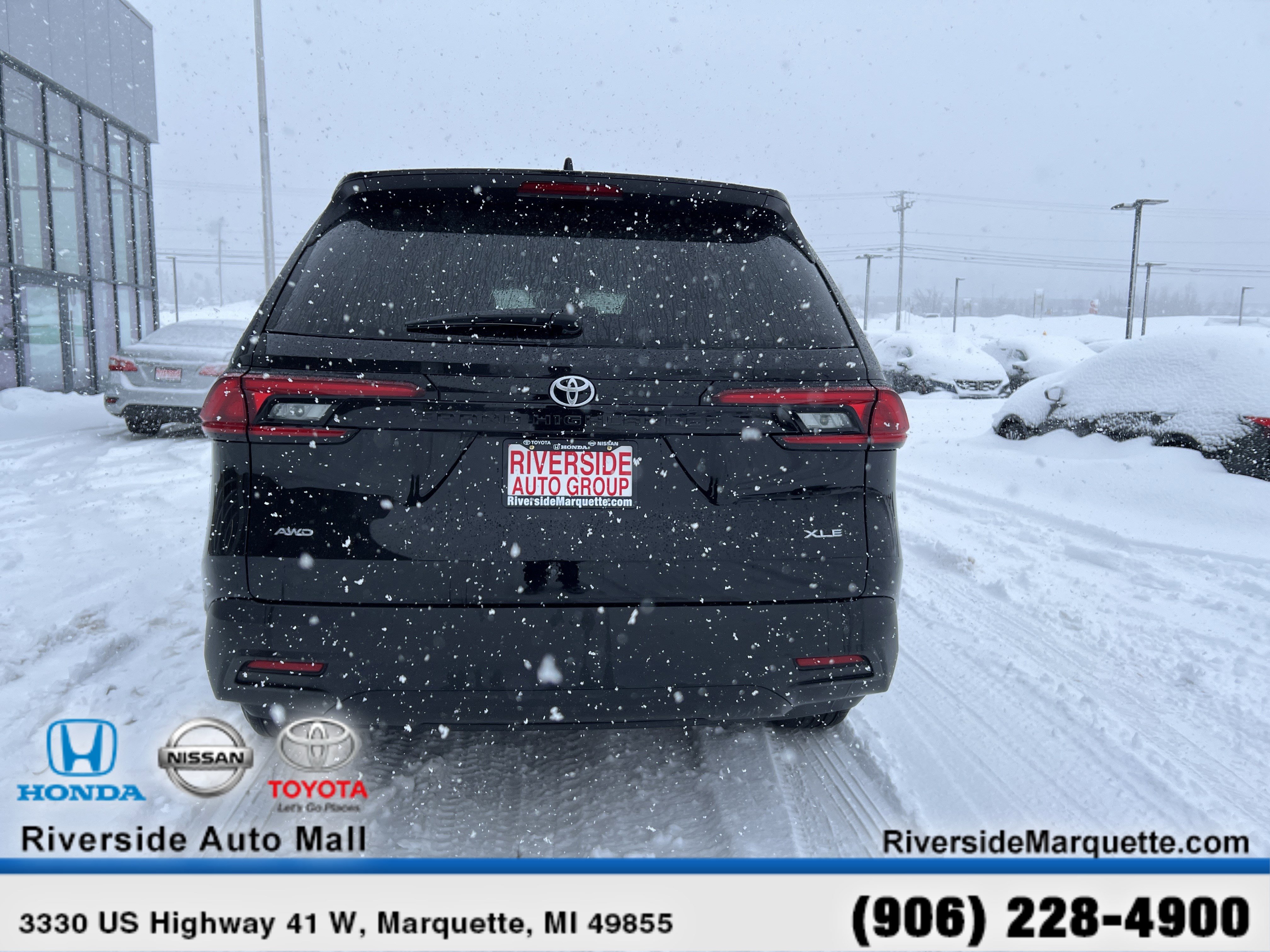 Used 2025 Toyota Grand Highlander AWD image 7