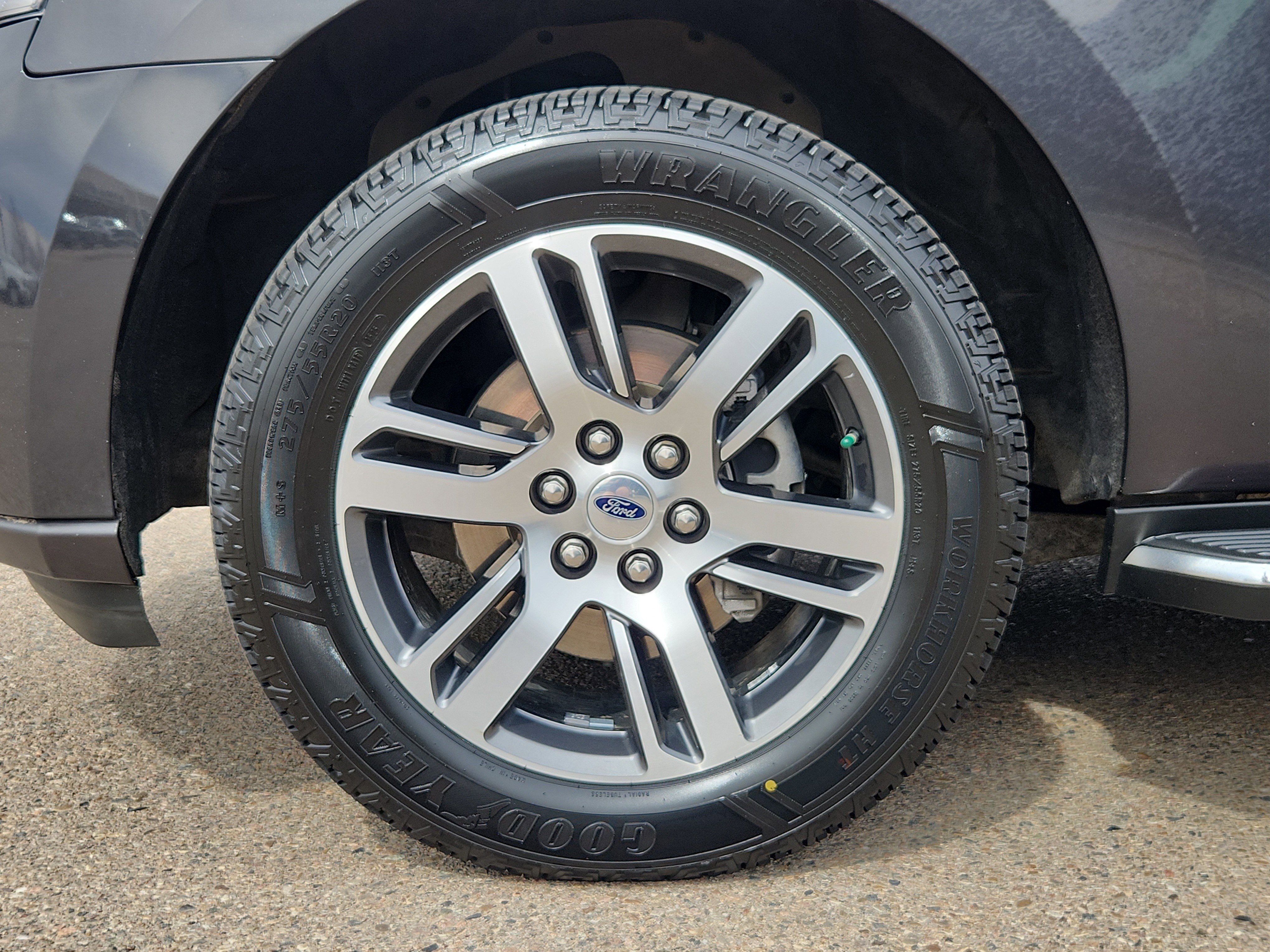 Used 2023 Ford Expedition Limited image 14