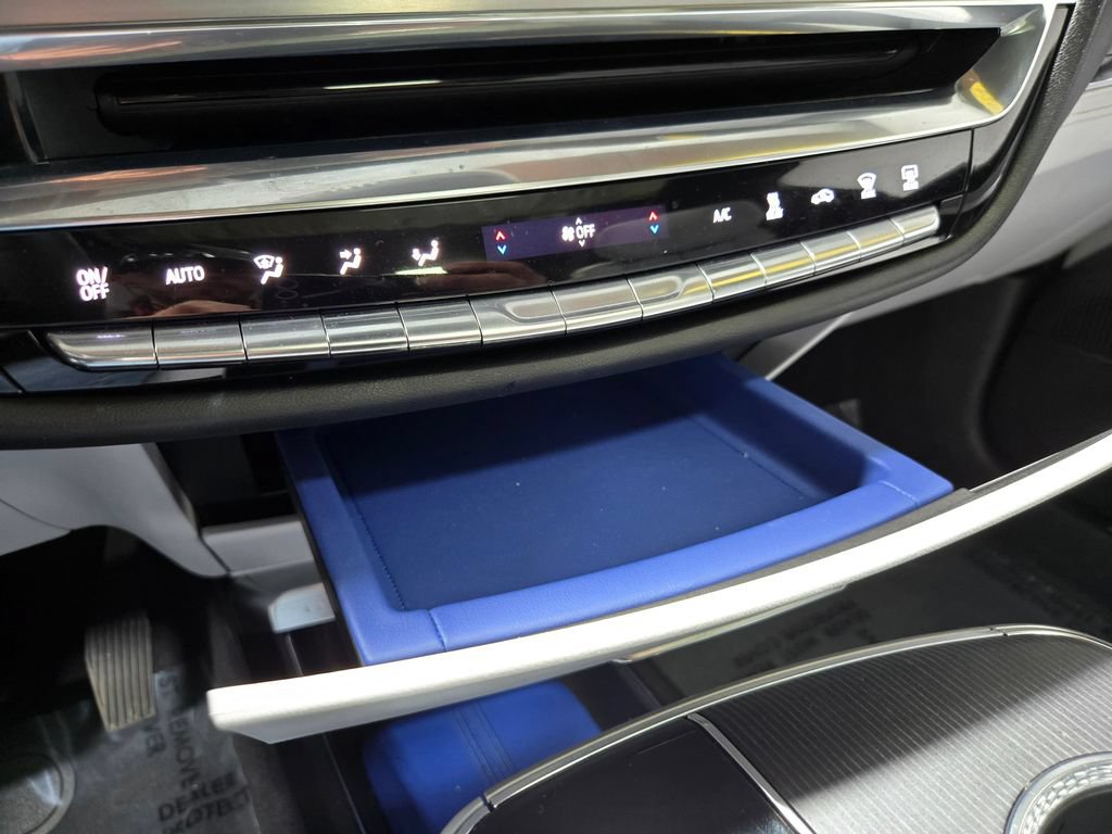 Used 2024 Cadillac Lyriq Luxury AWD/4WD image 28
