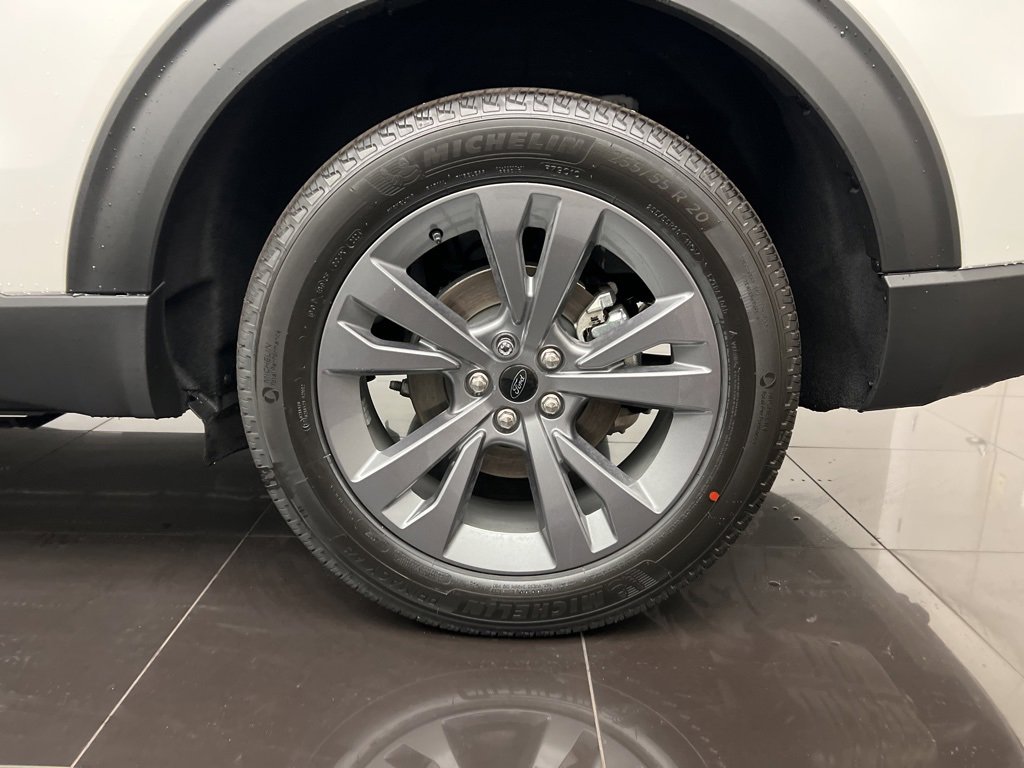 New 2025 Ford Explorer Active w/ Active Comfort Package image 7