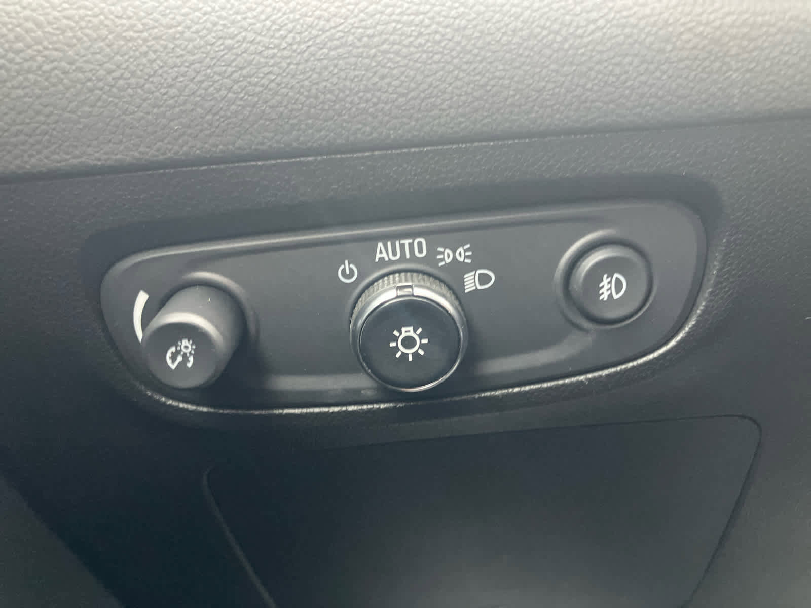 Used 2023 Buick Encore GX Preferred w/ Cold Weather Comfort Package AWD/4WD image 14