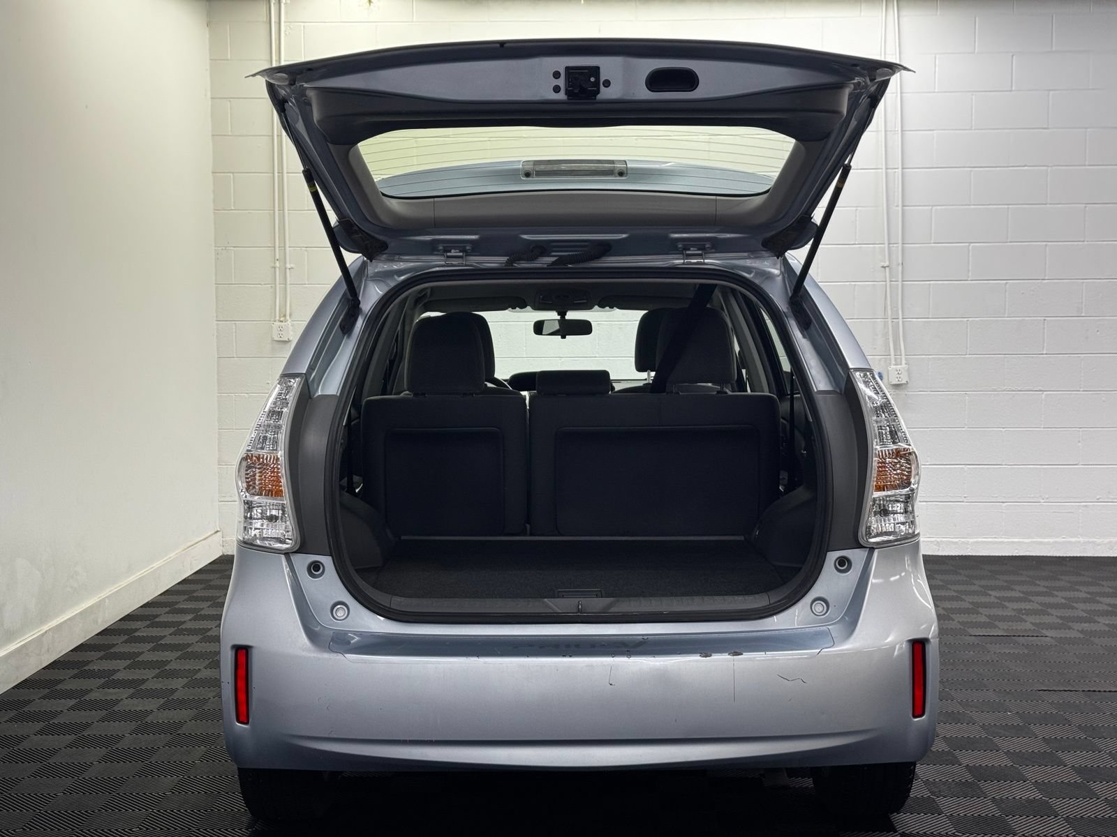 Used 2012 Toyota Prius V Three FWD image 34