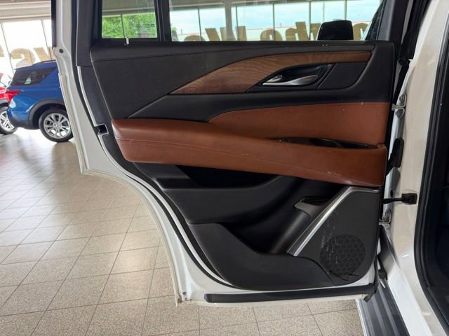 Used 2020 Cadillac Escalade Premium Luxury AWD/4WD image 22