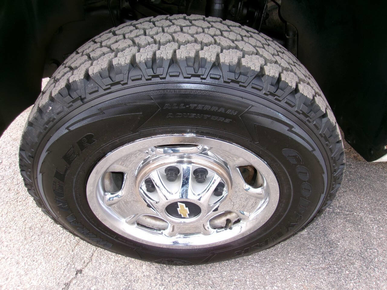 Used 2013 Chevrolet Silverado 2500 W/T w/ Snow Plow Prep Package image 10