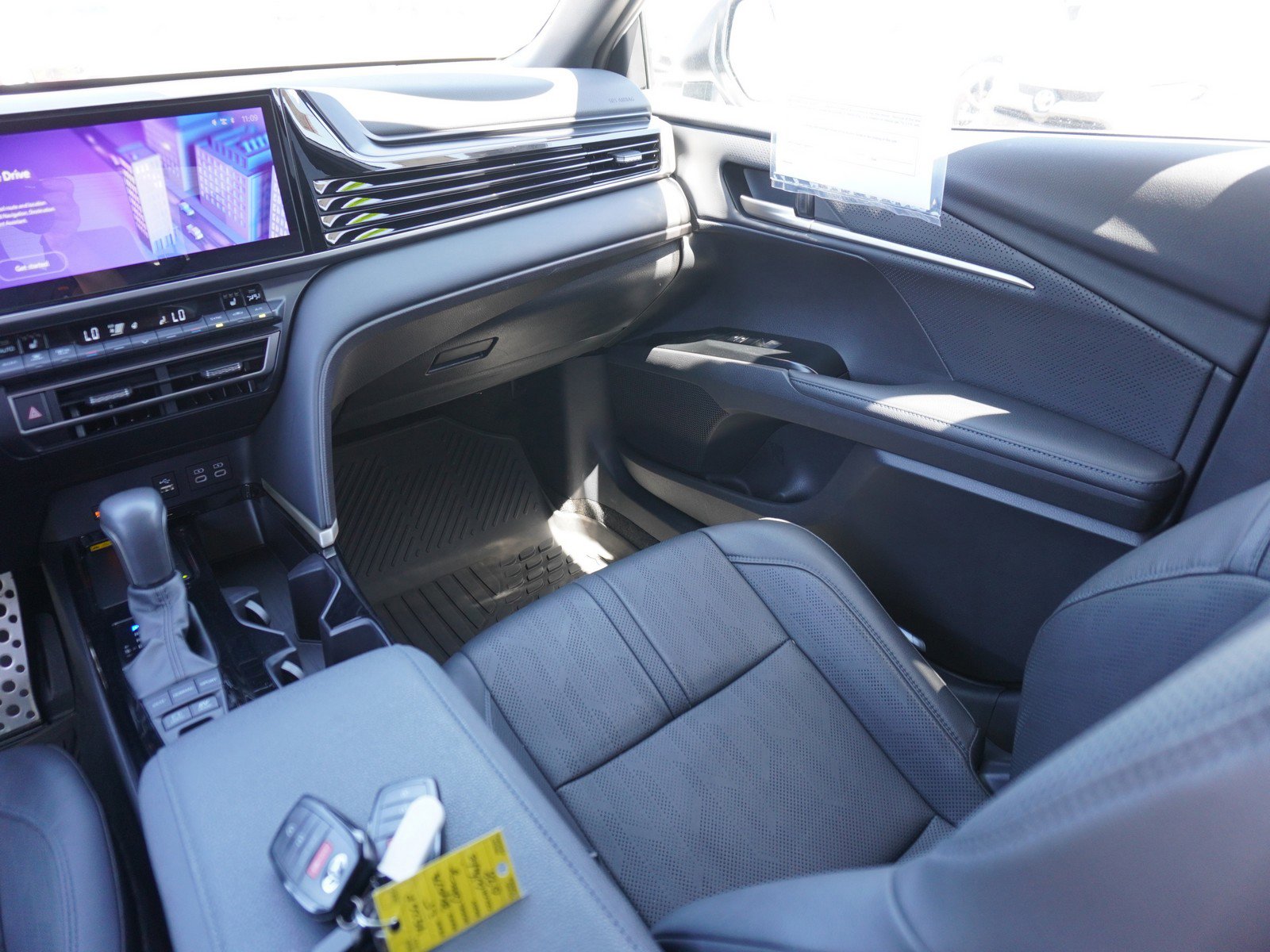 Used 2025 Toyota Camry XSE FWD image 16