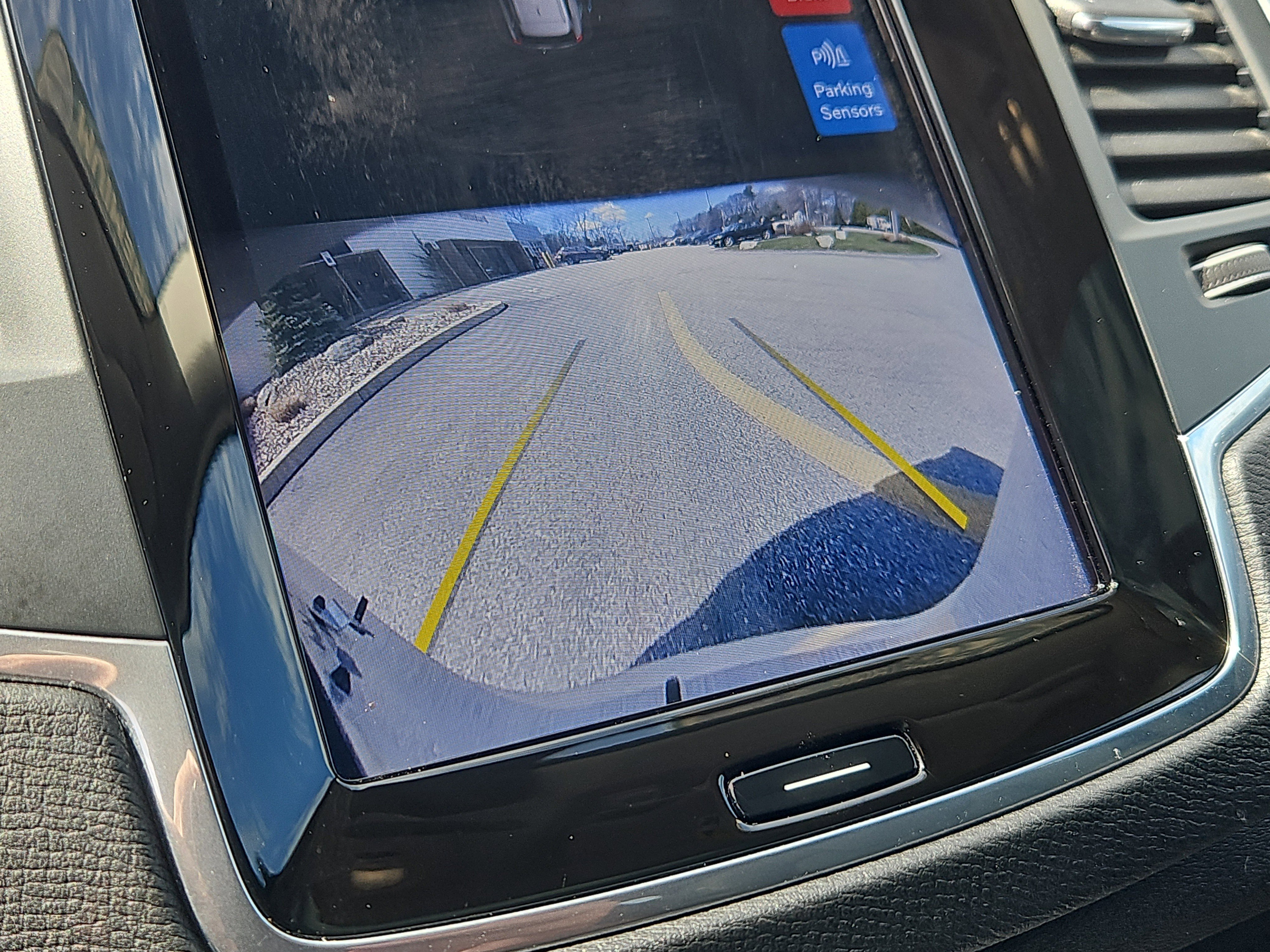 Used 2024 Volvo XC90 B5 Core image 9