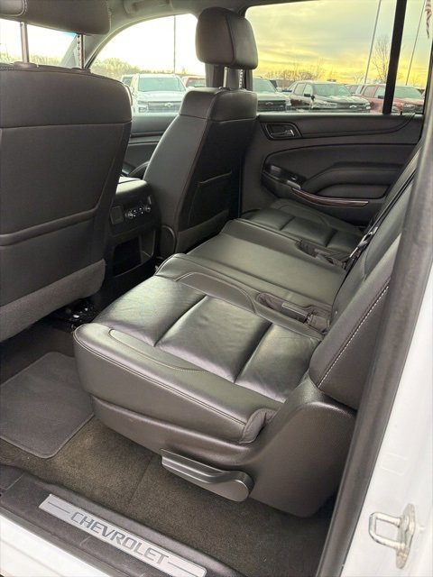 Used 2018 Chevrolet Suburban LT w/ Luxury Package image 15