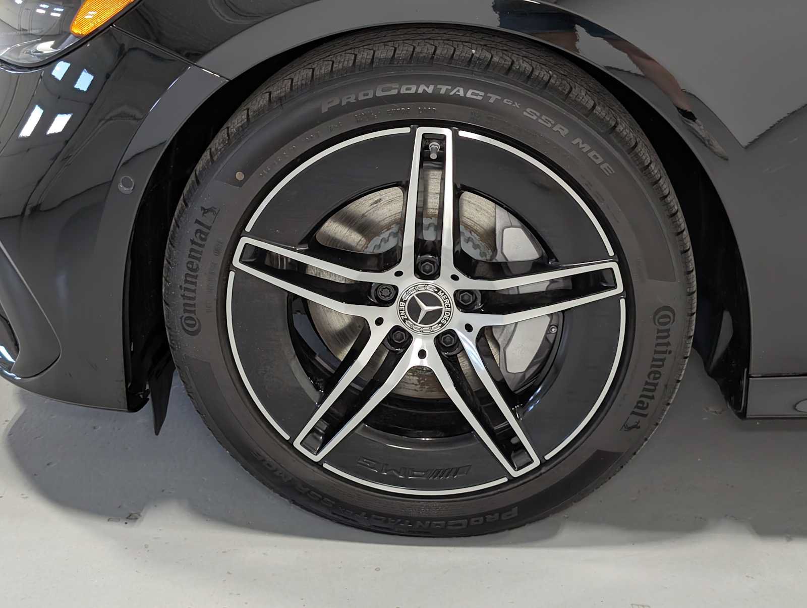 New 2026 Mercedes-Benz E 350 4MATIC Sedan image 3