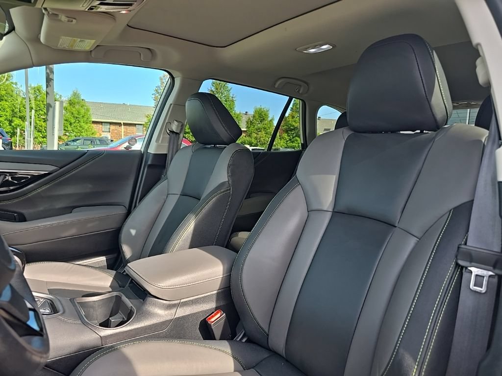 Used 2025 Subaru Outback Onyx Edition AWD/4WD image 26