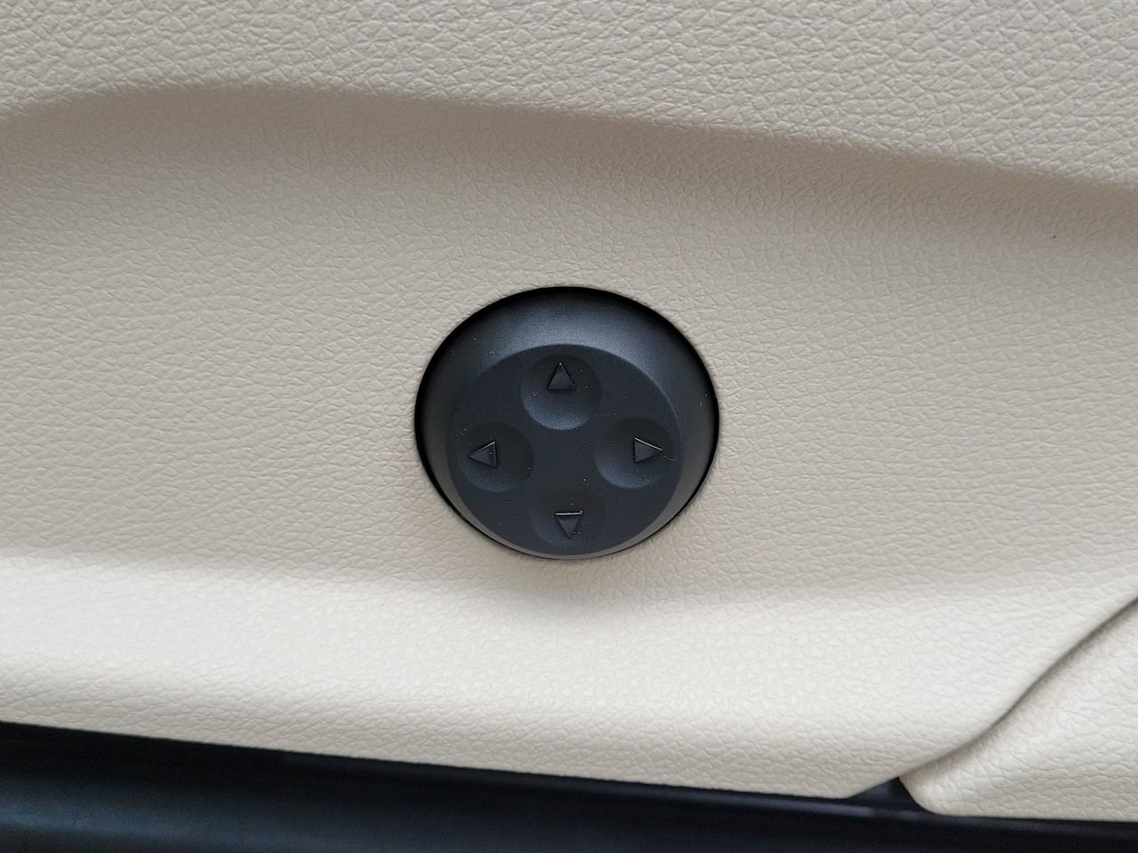 Certified 2022 Mercedes-Benz GLC 300 image 21