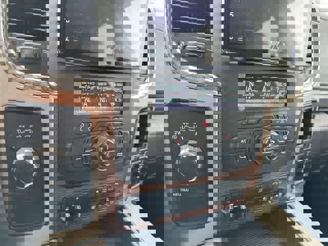 Used 2014 RAM 2500 Laramie image 9