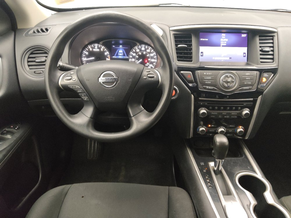 Used 2020 Nissan Pathfinder S FWD image 22