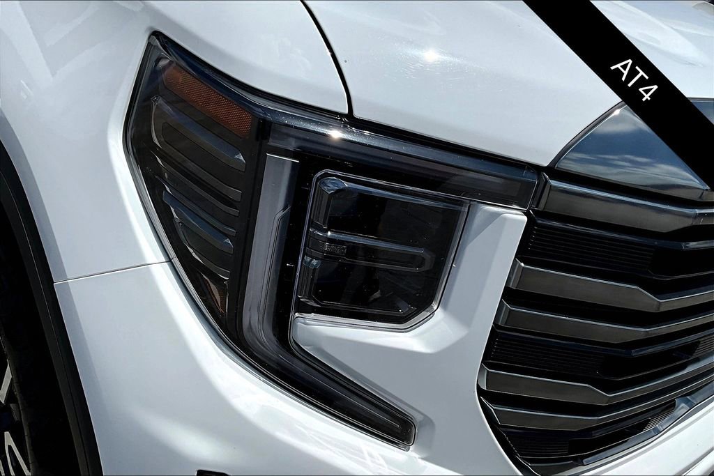 Used 2024 GMC Sierra 1500 AT4 w/ Technology Package image 32