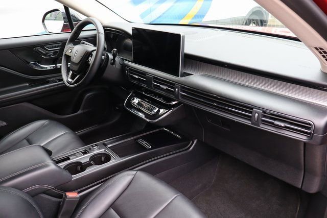 Used 2023 Lincoln Corsair AWD w/ Equipment Group 101A image 35